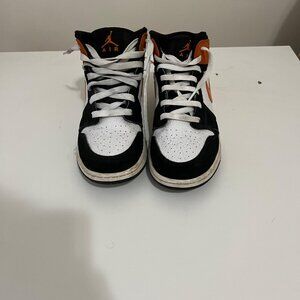 Air Jordan 1 shattered backboard size5.5y